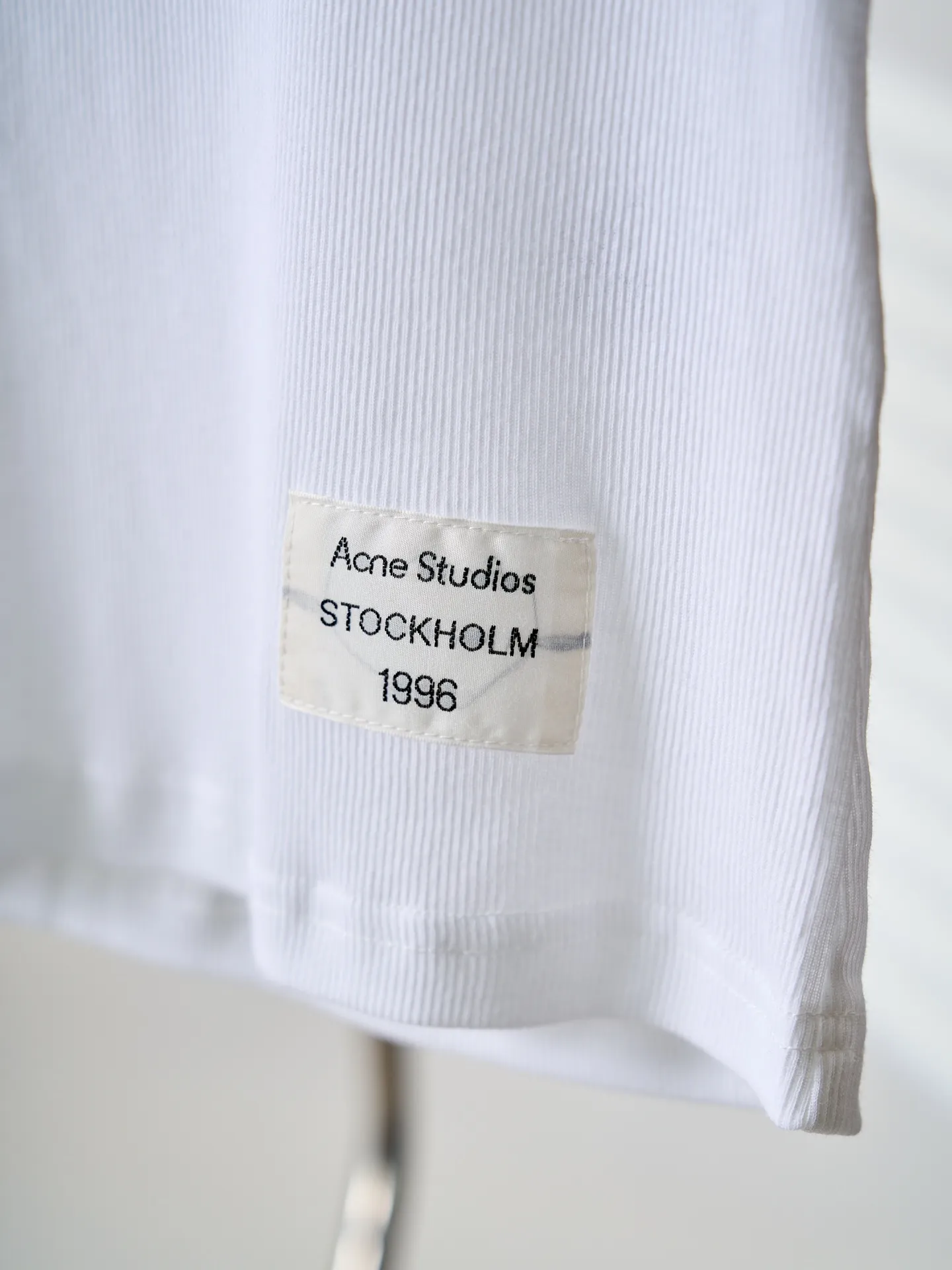 【 】Acne Studios 96 （ ） 【In Stock】XS S M ，Breathable ， 。 ， ， ， 。 96 STOCKHOLM ， ； ， ， 。 Navy Blue ， ， 、 ， 。 1. ， ， ， ， 、 。 2. ， ， ， 、 ， 。